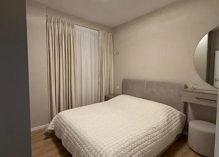 Petalier Appartamento Tirana